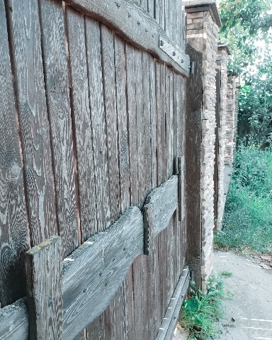 AlenaRed в LOOKY. . Путник, далеко забрё...