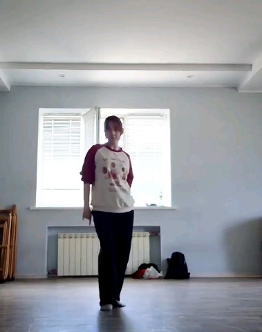 Aleen solo cover k-poo в LOOKY. . K‑pop vibe активиров...