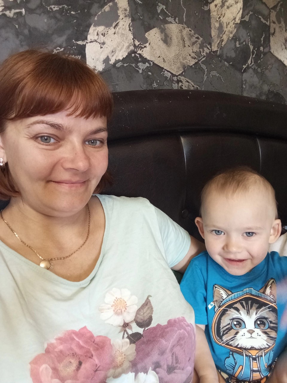 Знаете, что чувствует человек, когда коллекторы звонят в 6 утра, а на карте — минус? Я знаю. Потому что я там была. Мама в декрете, кредитки одна за другой, проценты — снежный ком. Я не спала, я врала себе, что «всё наладится». Но однажды я поняла: я не справляюсь. Я не могла смотреть на детей без чувства вины. И тогда я сделала шаг, который изменил всё. Я пошла на процедуру банкротства в компанию "Партнёры Права". Честно? Было страшно. Но это сработало.

Сейчас я — партнёр компании, которая вытащила меня из ямы. Теперь я помогаю людям законно списывать долги, возвращать страховки и дышать свободно. 😊

Если вы тоже устали бояться звонков и считать копейки — напишите мне🥰. Расскажу, как это было у меня и как может быть у вас. Без обязательств, просто по-человечески.🤗
Разберем вашу ситуацию индивидуально. 89029229943
