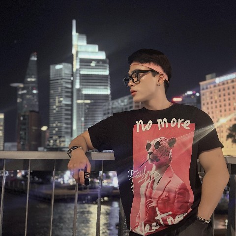 Elvis xoung в LOOKY. . 