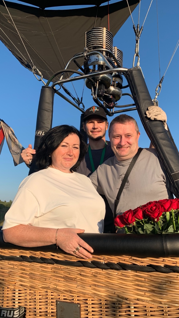 Поздравляем с годовщиной🌹
Подарочные сертификаты с доставкой по Тюмени🎁🚚
Полетели72.рф - Полёты на Воздушном Шаре в Тюмени
☎️ +7(3452)212-777 
☎️ +79044955855 МАКС
Полетели72.рф 
Группа в МАКС 
https://max.ru/channel_poleteli72