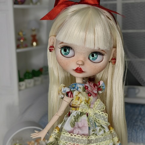nadine.fleur.doll в LOOKY. #блайз,#куколка,#кастомблайз,#блайзМосква,#блайзкастом,#подарокдочке,#подарокдевочке,#подарок,#чтоподарить,#подарокнановыйгод,#blythe,#blytheclothes,#dollphotography,#customdoll,#blythemania. Малышка в поисках 🏡...