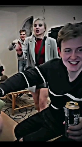 mellstroy_mem в LOOKY. #мелстрой,#melstroy,#смех,#smile,#юмор,#дота2,#dota2,#dota3,#рек,#рекомендации,#бравлстарс,#майнкрафт,#дашадошик. #мелстрой #melstroy ...