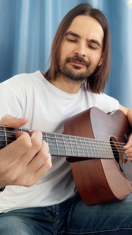 avraam_campula в LOOKY. #AvraamCampula,#Performance,#Music,#MusicalEquipment,#Sitting,#FrontView,#Musician,#guitar,#guitarlife,#guitarlive,#guitaracoustic,#acusticguitar,#acustic,#acustica,#MusicalInstrument,#гитара,#гитарнаямузыка,#подгитару,#нагитаре,#инструментал,#живаямузыка,#живоеисполнение,#альтернатива,#альтернативнаямузыка,#акустическаягитара. #AvraamCampula #Perf...