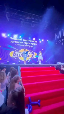 alenjkij13 в LOOKY. . 1сентября Олеся выст...