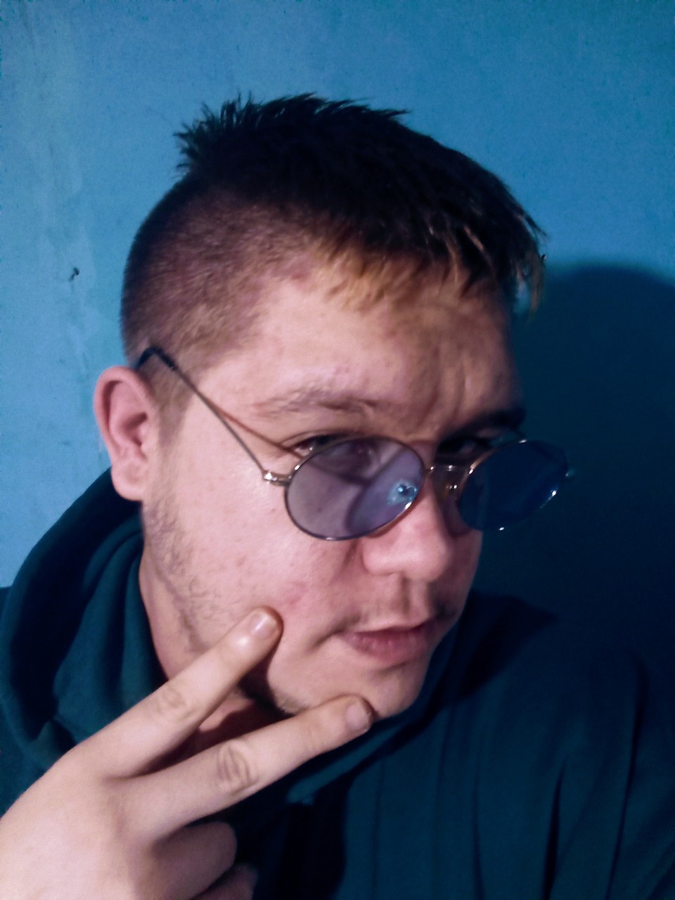 Alex Sleep в LOOKY. . Ну красавец...😁😁😁