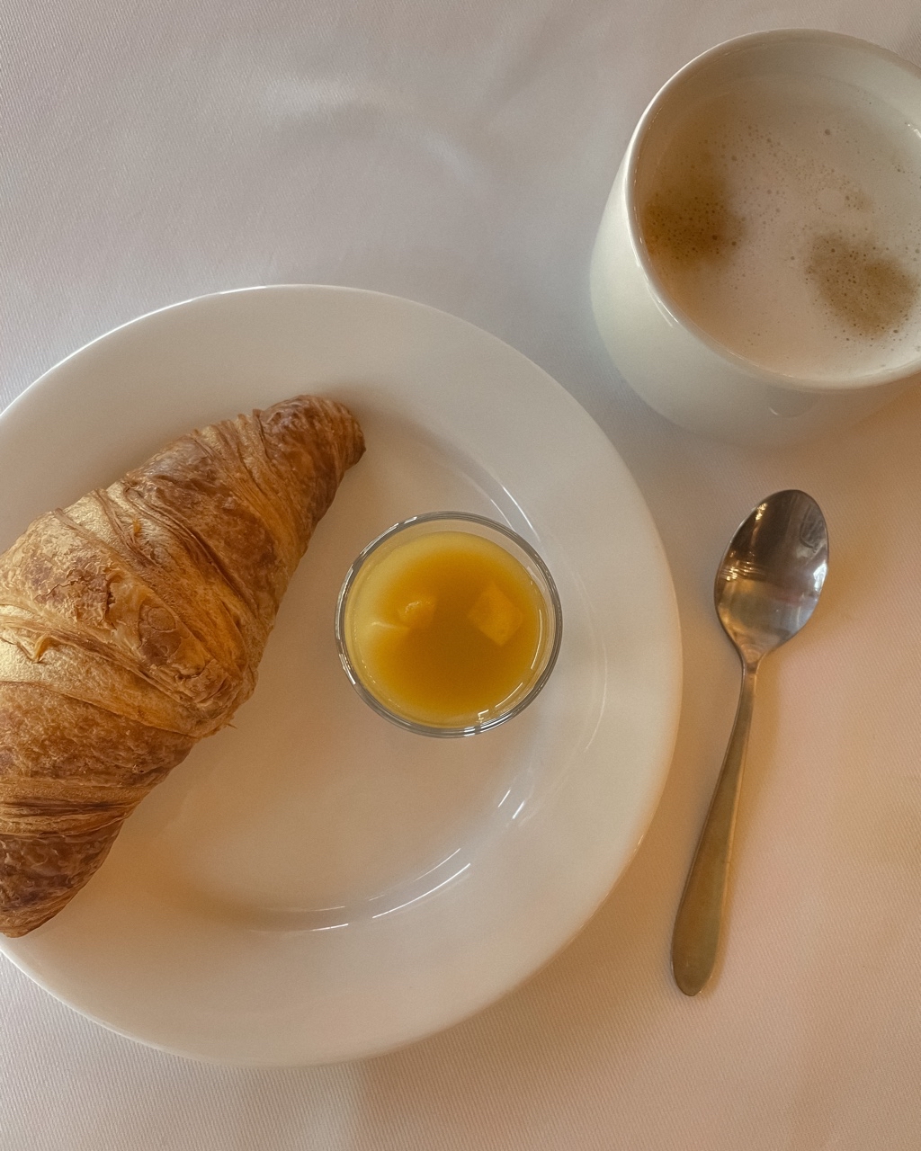 лучший завтрак это ☕️ и 🥐 
[#завтрак](завтрак) [#вкусныйзавтрак](вкусныйзавтрак) [#ппрецепты](ппрецепты) [#круассан](круассан) [#рецептыпп](рецептыпп) [#киров](киров) [#киров43](киров43) [#сочи](сочи) [#Адлер](Адлер) 