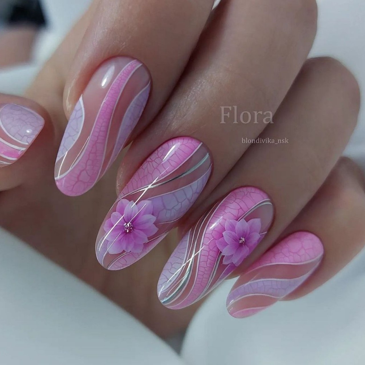 nailone.artista in LOOKY. . 
