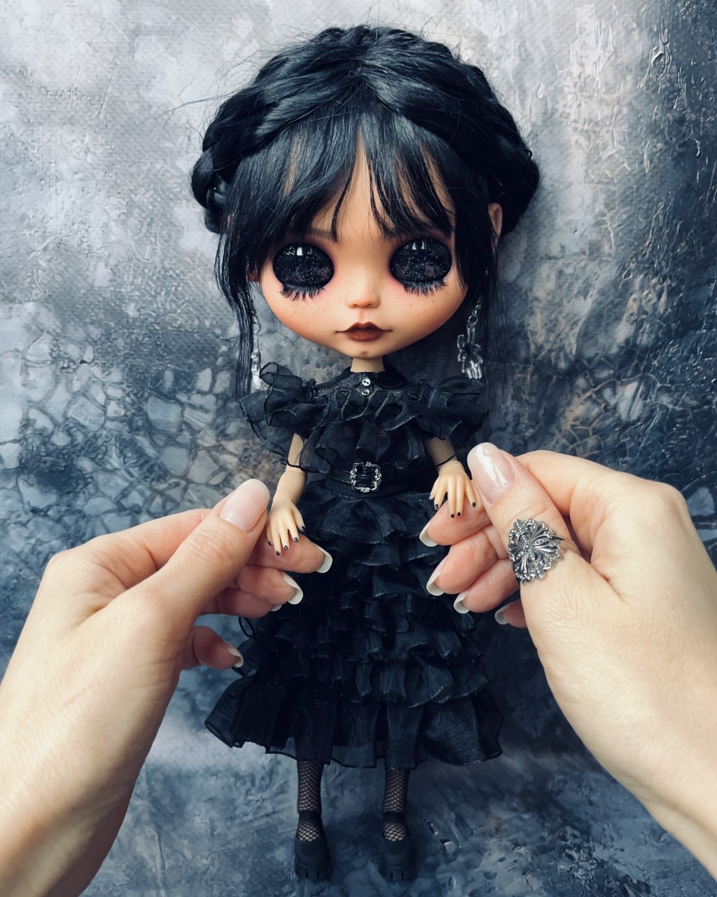Kukla Sova в LOOKY — Wednesday 🕷
[#blythe](blythe) [#blythedoll](blythedoll) [#b