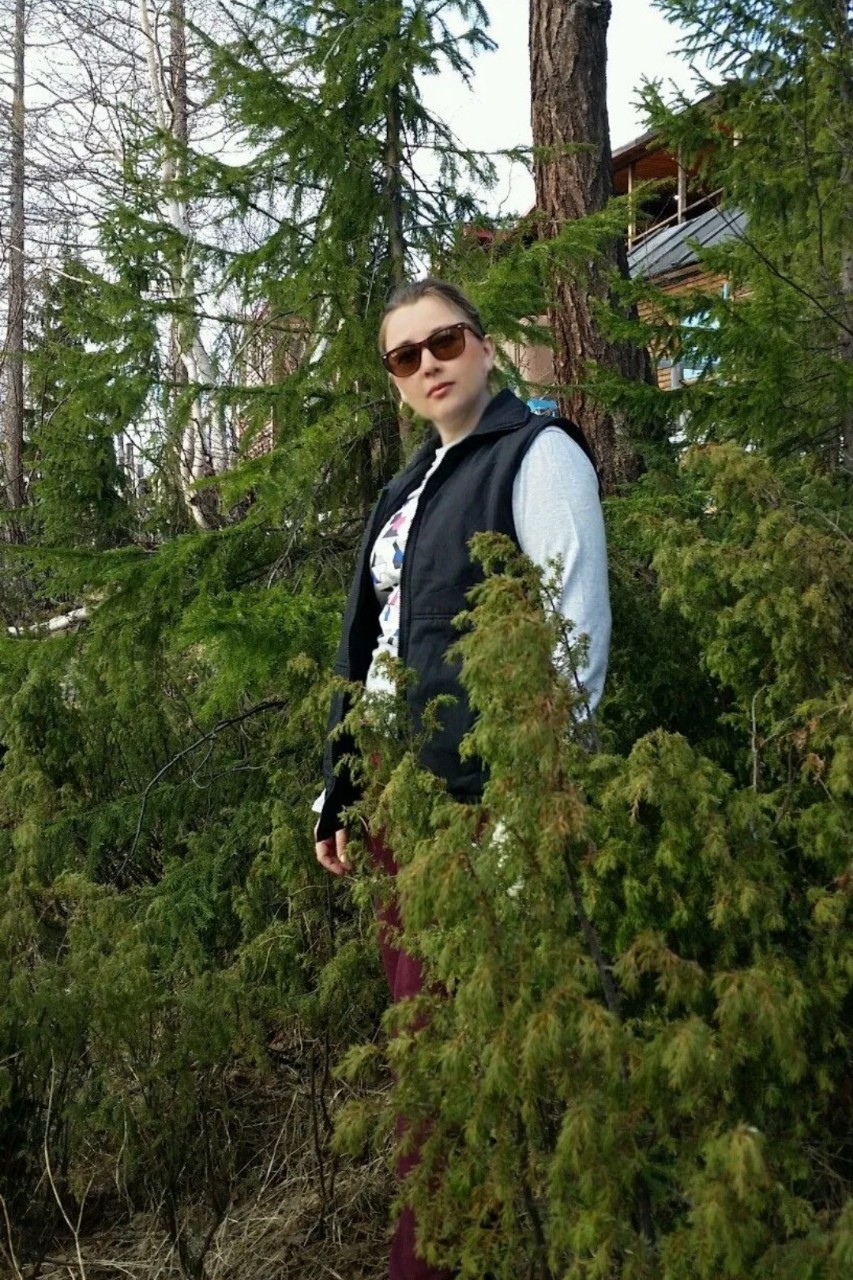 Тундре летом дышит и живёт всеми красками....
Но зелёный цвет преобладает...
#природкасевера #летосевера #прогулкивтундре #sann #nordik #tudnra #selfish #фотки