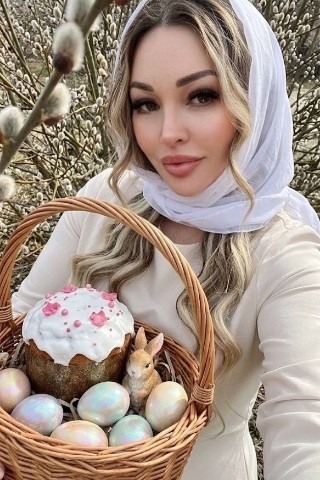 Кристина Ситникова в LOOKY. . [#пасха ](пасха)[#lo...