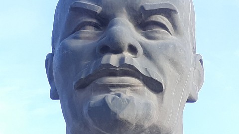 Kini в LOOKY. . Пожалуйста кто знает...