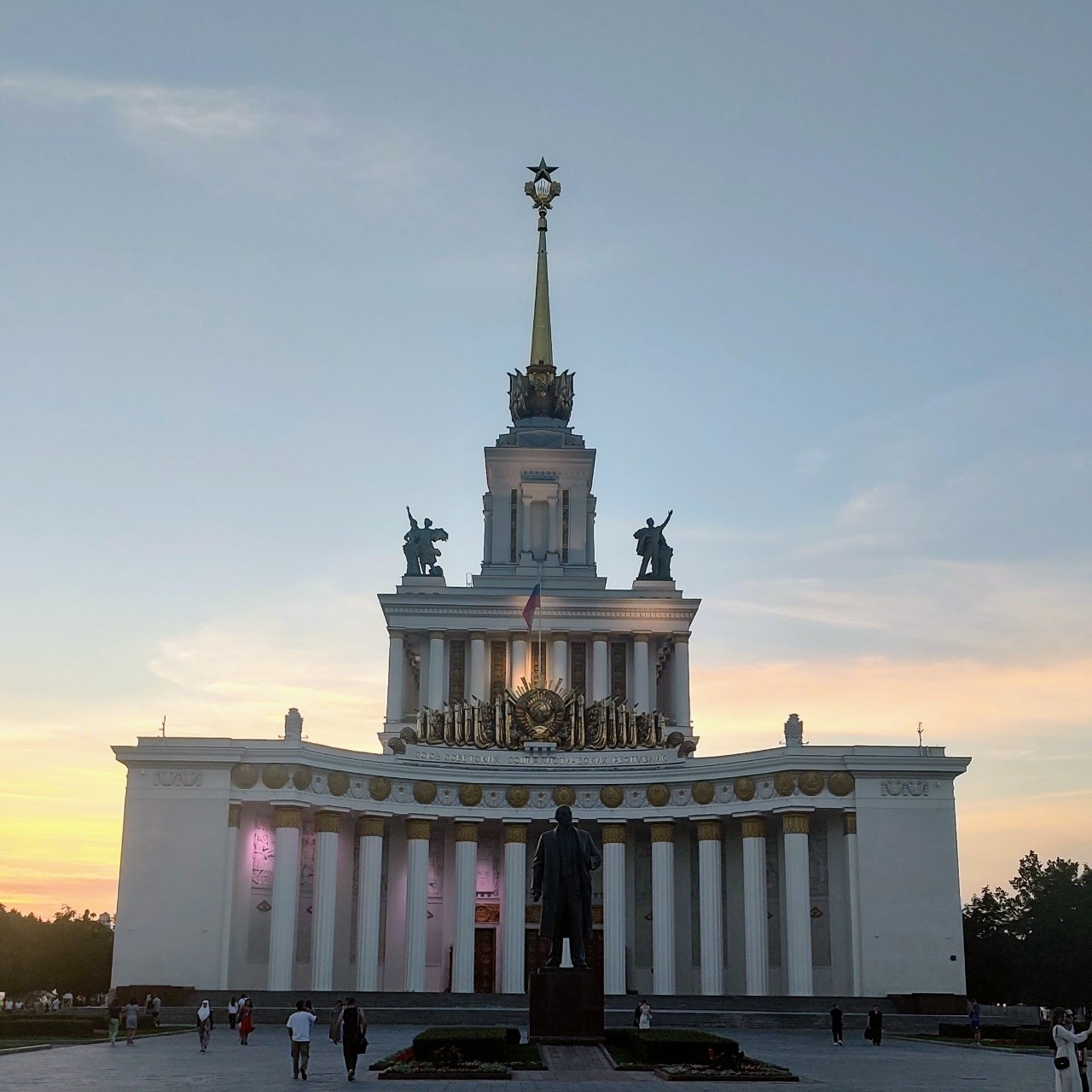 [#путешествие_в_настоящее](путешествие_в_настоящее) [#ржд_бонус](ржд_бонус) #Москва  🇷🇺