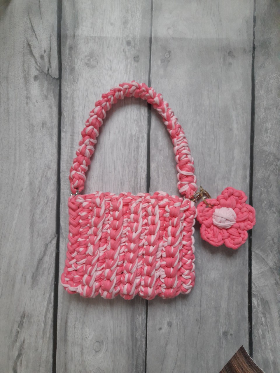 svyatenko_knits в LOOKY — Вязаная мини сумочка крючком )