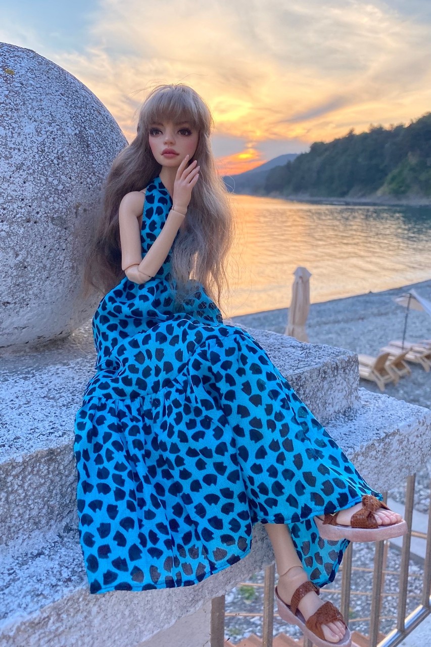 svetlana_finist_dolls в LOOKY — Стэфани на отдыхе вместе со своей своей хранительницей . Фот
