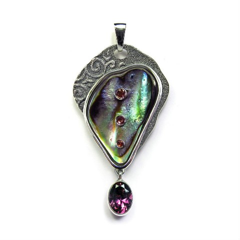 Сергей Бутаров в LOOKY. #кулон,#endo,#design,#дизайнерскийкулон,#handmade,#sergboo,#авторскиеукрашения,#ювелирныеизделия,#sergboo_перламутр. Кулон с перламутром
...
