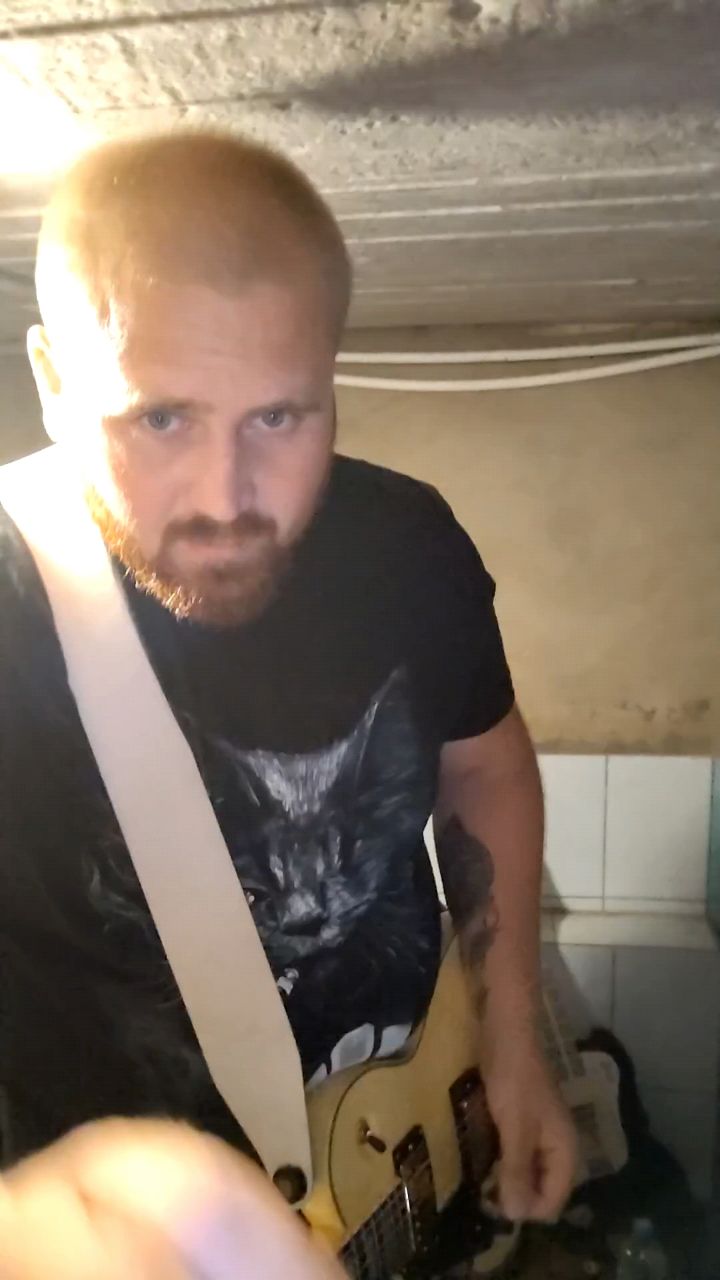bez_frenky в LOOKY. #bez_frenky,#rock,#music,#guitar,#stratocaster. https://vk.com/bez_f...
