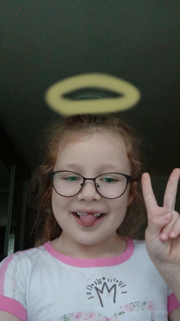 Looky_1695542458949