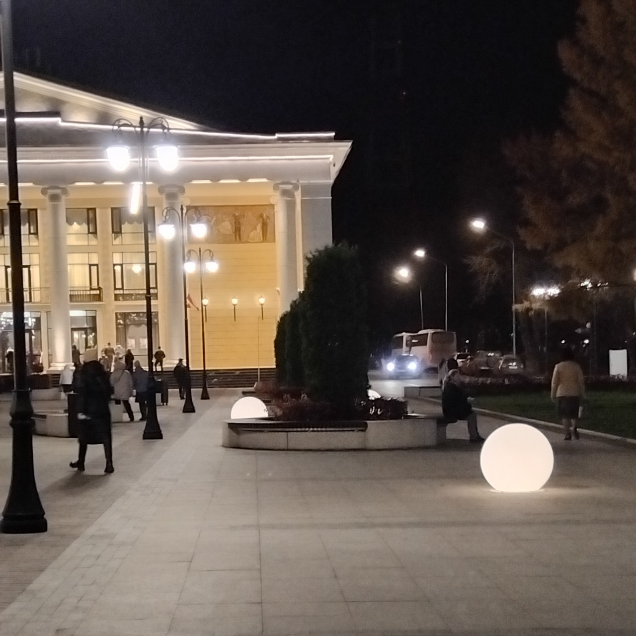 Дина в LOOKY — публикация