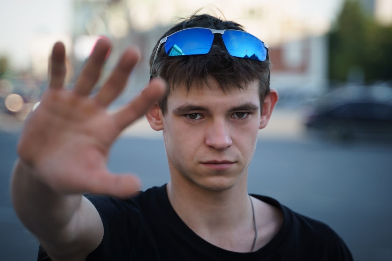  в LOOKY — Город за спиной, рука к будущему. Сегодня сделал маленький, 