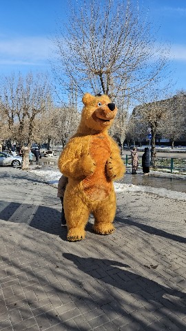 ЕленаАмельченко в LOOKY. #Волжский,#весна,#мишка,#март. Мишка на улицах Волж...