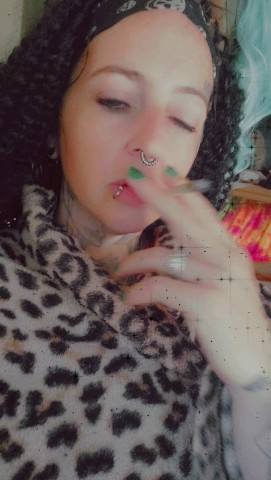 QueenBlueSnow в LOOKY. #Findom,#SmokingFetish,#sexysmoker,#sexystoner,#420goddess,#stonerslave,#weedpaypig,#paypig. I am your weakness!
...