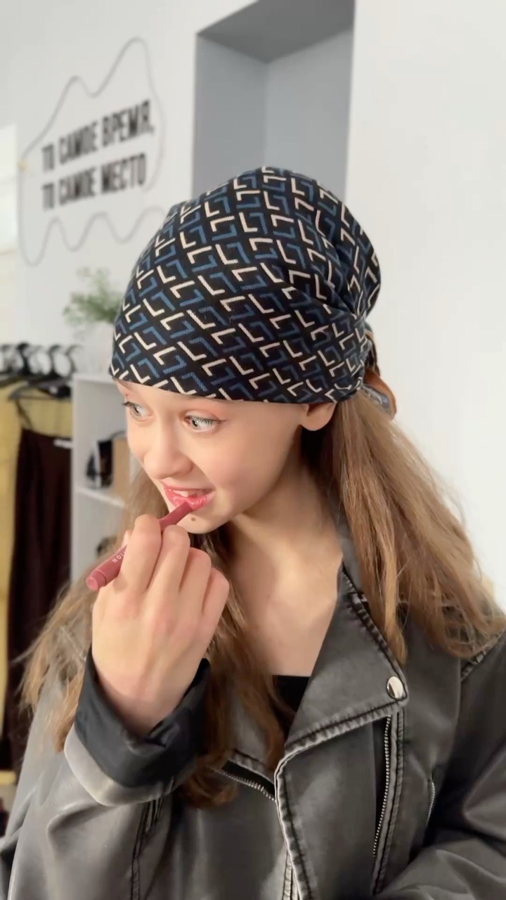 LIZA_from_URAL в LOOKY. #переезд,#лука,#модельелизавета,#новаяжизнь,#съемкизабарами,#ищемдрузей,#подпишись. НОВЫЙ ДОМ ДЛЯ ЛИЗЫ �...