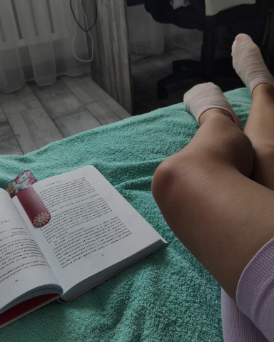 Настя Тип - Топ в LOOKY. . "Комната без книг - ...