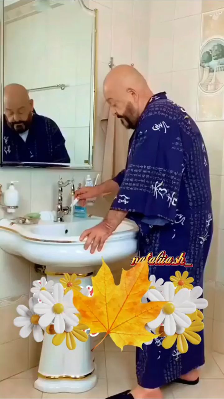 Ну, что вы перевернули календарь? [#looky_топ ](looky_топ)[#приколы ](приколы)[#3сентября ](3сентября)[#3сентябряшуфутинский ](3сентябряшуфутинский)