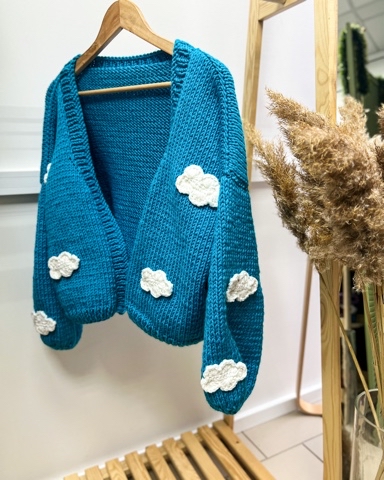 fabrika_showroom в LOOKY. #кардиган,#короткийкардиган,#кардиганспицами,#кардигансцветами,#кардигансобъемнымирукавами,#цветы,#ручнаяработа,#липецк,#обьемныйкардиган,#укороченныйкардиган,#кардигантикток,#тикток,#кофтатикток. Кардиган 🔥
Over siz...