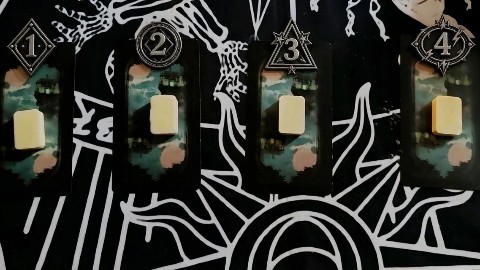 TAROT_Fun в LOOKY. #тароонлайн,#тарорасклады,#руны,#гаданиенарунах,#рунолог. Выберите себе карту ...
