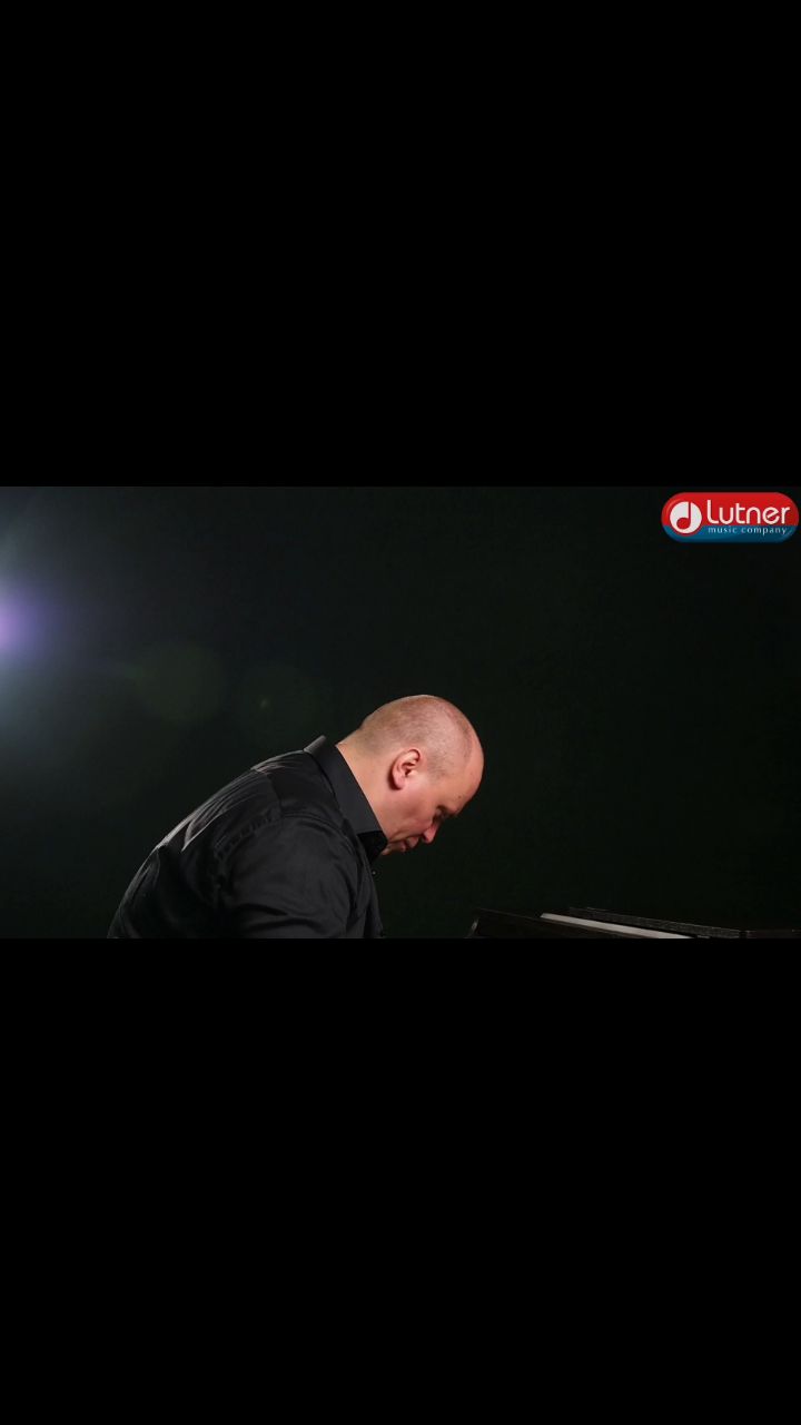 Дмитрий Мамонов пианист в LOOKY. . Queen - "We are the ...
