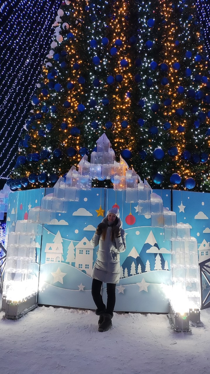 Какая же всё-таки волшебная ёлка на Ильинке, поймут Новокузнечане🤗🎄Вы должны обязательно увидеть такую красотку 💃🎆
[#2024годсинегодракона](2024годсинегодракона) 