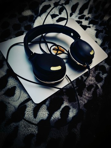 M.I.X.L.I в LOOKY. . 🎧 **Ностальгия по п...