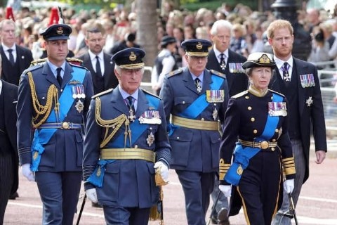 William Prince of Wales в LOOKY. . Duty Calls

[#royalf...