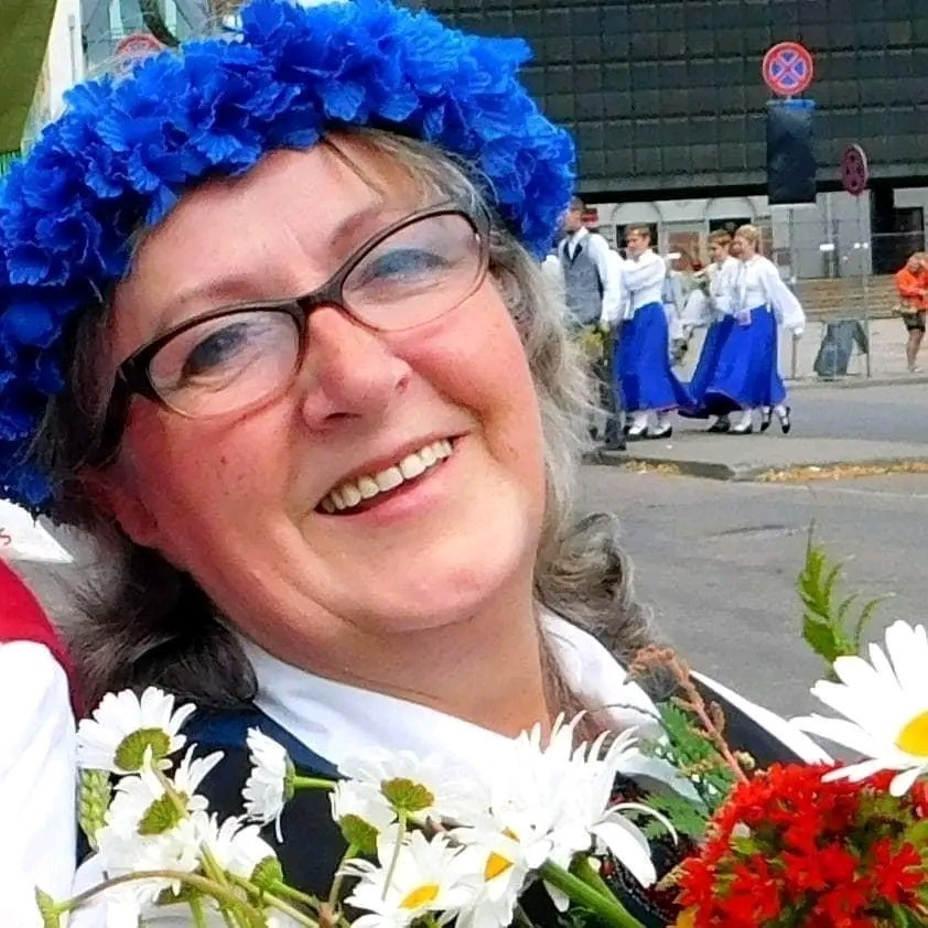 Здравствуйте, дорогие друзья, сегодня утром я хотела бы поделиться с вами этим сообщением, чтобы вы могли мне помочь. Меня зовут Бьянки Паолин Жозефина.  Мне 71 год и я хочу подарить свое имущество честному и искреннему человеку.  поэтому я могу использовать его с пользой и помогать даже таким бедным людям, как я.  Вот мой адрес электронной почты, если вам нужна дополнительная информация о пожертвовании, напишите мне здесь (bianchipaoline058@gmail.com) Да благословит вас Бог ❤️
