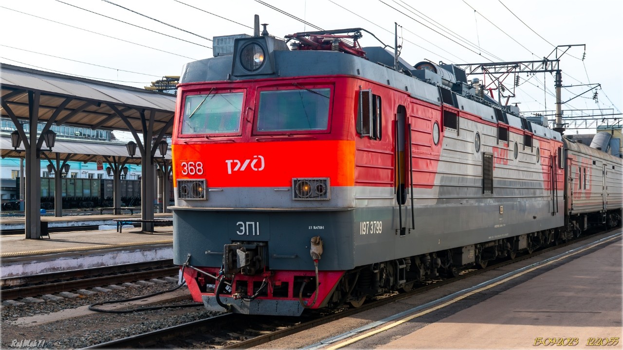 refmeh71 в LOOKY — Электровоз ЭП1 станция Улан-Удэ
Восточно-сибирская ЖД .

#жд