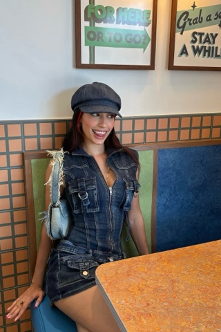 Kylie Cantrall в LOOKY. . Went back in time fo...