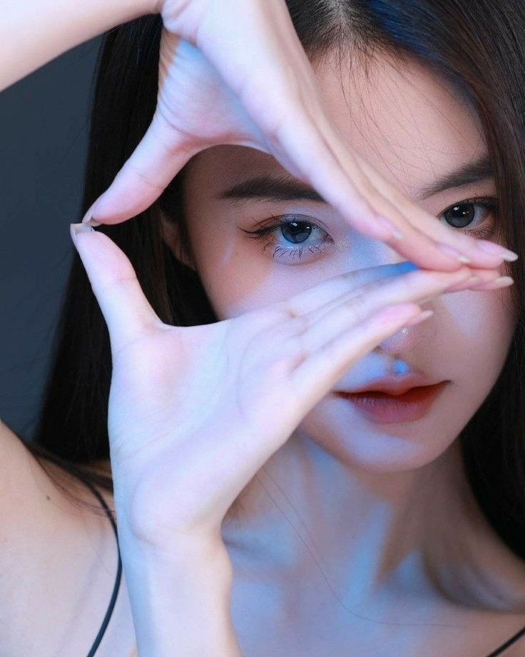 Lee Chana в LOOKY — публикация