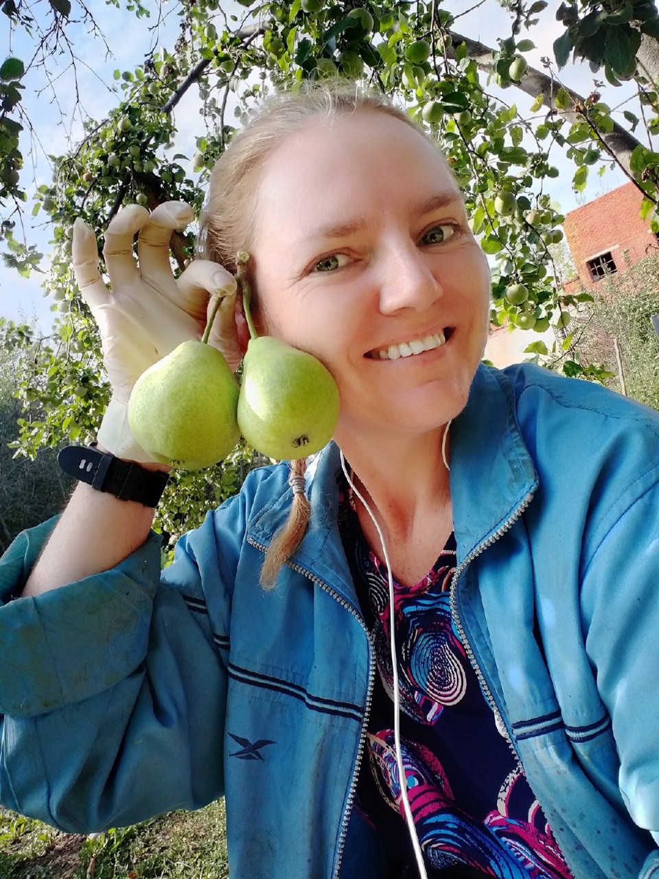 Каждый раз говорю себе раз ты это начала,продолжай.....не останавливайся.... тебе очень тяжко...я знаю...Подумай ведь это просто,все дело в маленьких ежедневных шагах...делай по немного каждый день...
Старайся быть в тонусе и становись сильнее ...и главное я на правильном пути...пути к себе ...
#мысливслух💬 #моелето❤️