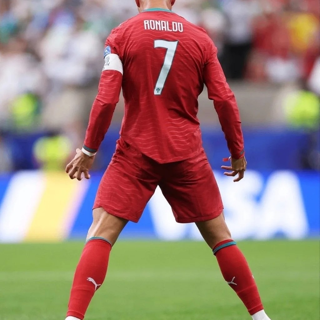 Cristiano Ronaldo в LOOKY — фото 2