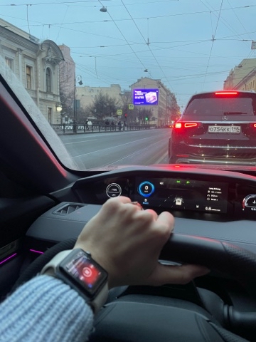 Ninusik в LOOKY. #пробки#питер#changan. Вечерние пробки
#про...