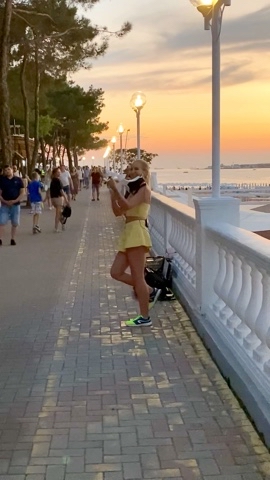 evgeniya_violin в LOOKY. #геленджик,#набережная,#скрипка,#скрипачка,#электроскрипка,#отпуск2023,#море,#уличныймузыкант,#живаямузыка,#ЕвгенияМальцева. Ну и завершающий пос...