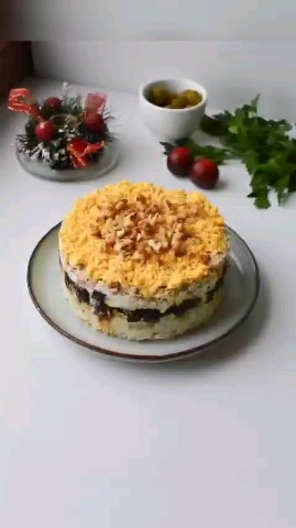 vkysno___prosto в LOOKY. #салаты,#салатырецепты,#рецепты,#вкусныерецепты,#простыерецепты,#кулинария,#домашняяеда,#готовимдома,#фудблог,#блогоеде,#еданаLOOKY,#LOOKYеда. САЛАТ С КУРИЦЕЙ И ЧЕ...