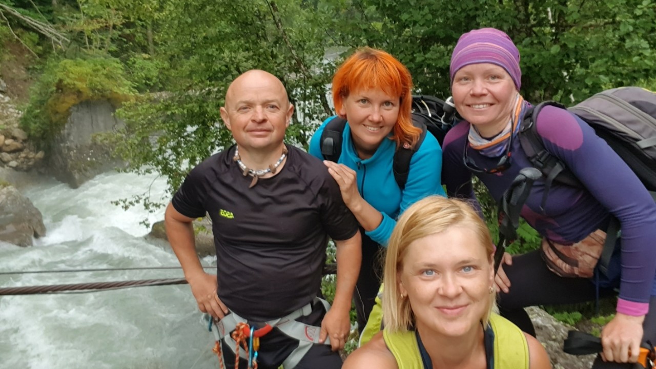 mtroshina в LOOKY — У переправы через бурную горную реку.
Домбай. Июль 2023.

[#