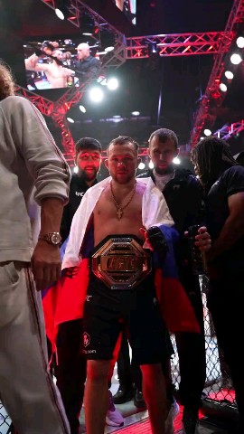 UFC  fighter в LOOKY. . Peter Yan champion �...