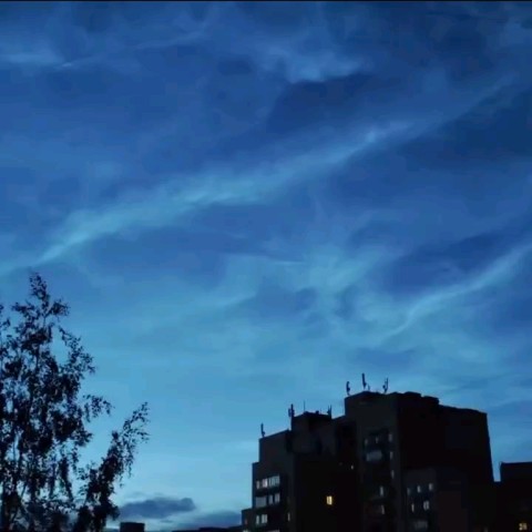 Ночное питерское небо [#питер](питер) [#санктпетербург](санктпетербург) [#петербург](петербург) [#небо](небо) [#облака](облака) 