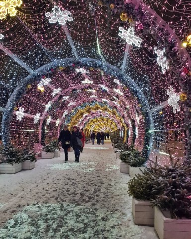Максим Евгеньевич в LOOKY. . Москва. Новогодние м...