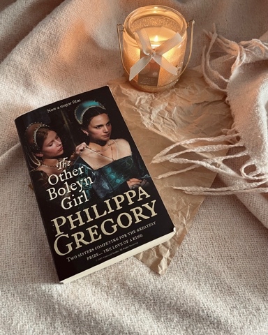 Looky_1673104899133 в LOOKY. #чтение,#reading,#books. Филиппа Грегори шика...