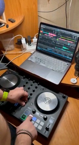 cursor в LOOKY. #dj,#gafur. #dj [#first](first) ...